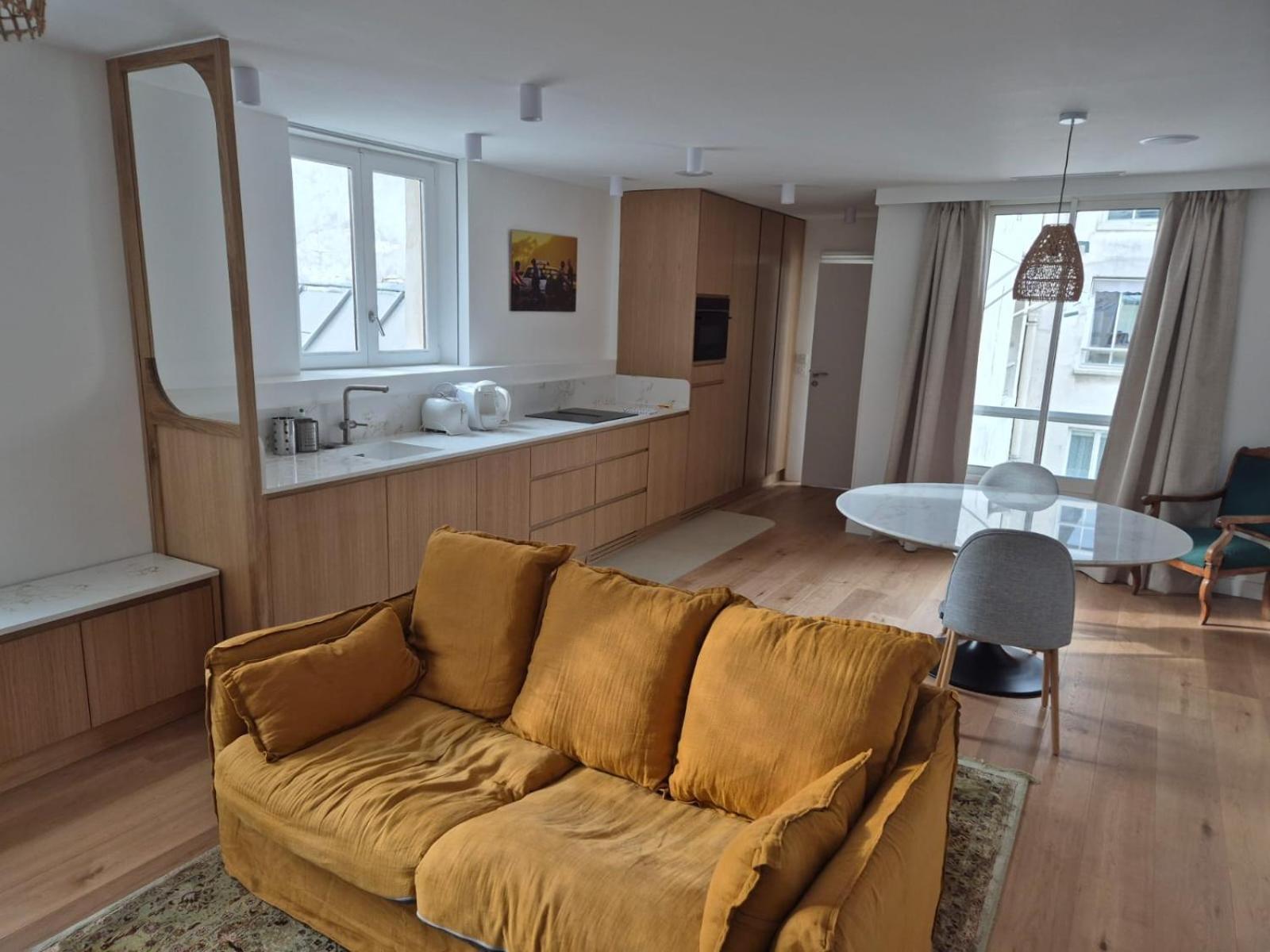 Cozy Centre, 5 Mins Louvre Appartement Parijs